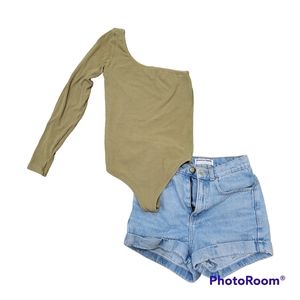 Klassy Network green one shoulder bodysuit